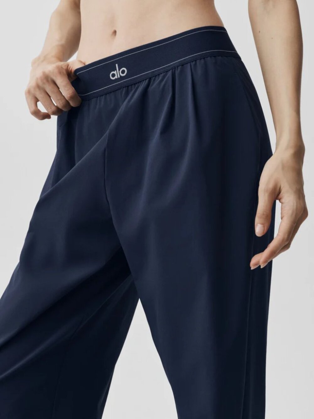 💫NWT Alo Yoga Suit Up Trouser Navy Blue(Regular) - Picture 9 of 10